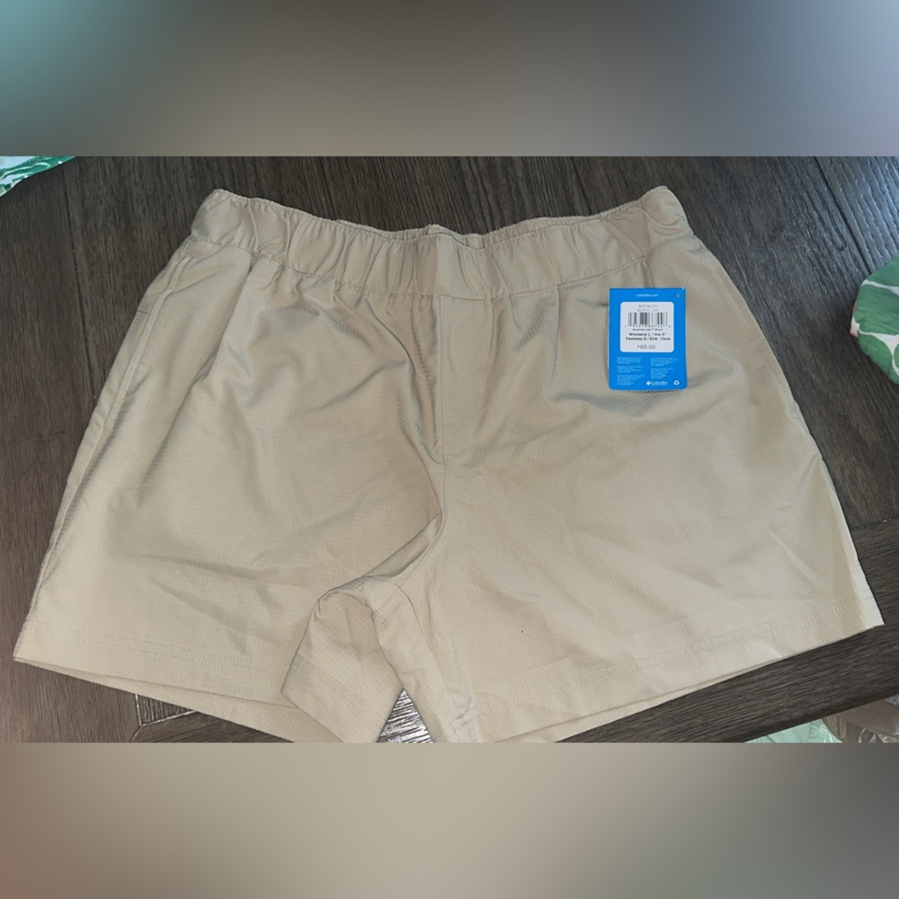 Women’s Khaki Elastic Waist Shorts